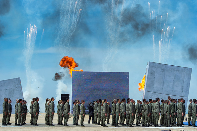 Scène finale lors de la cérémonie internationale du 70e anniversaire du débarquement de Normandie, Ouistreham, 6 juin 2014. © M. Denniel/ECPAD/Défense