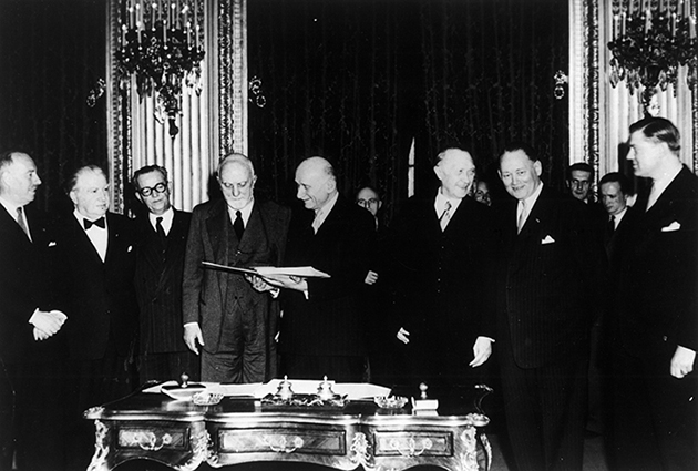 Ratification du traité de Paris instituant la CECA, avril 1951
