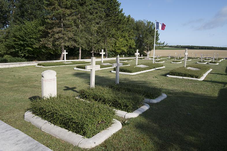 Le cimetière national de « Souain-Perthes-Les-Hurlus » L'Opéra (Marne) © DR Le cimetière national de « Souain-Perthes-Les-Hurlus » L'Opéra (Marne)