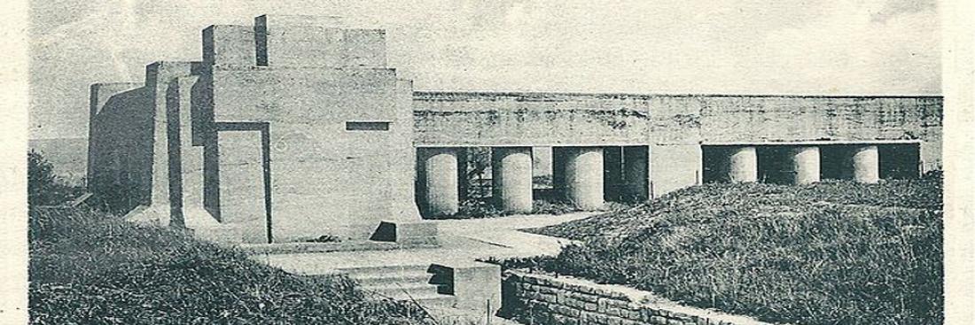 Verdun. Monument de la Tranchée des Baïonnettes (André Ventre, architecte)- vers 1930. 