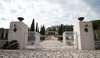 Sacrario_militare_italiano_di_Montelungo. © US Army Southern European Task Force, Africa