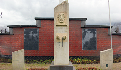 Source : Traces of War/Luc van Waeyenberge
