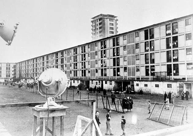 Camp d’internement pour les Juifs étrangers et français, créé à Drancy (Seine-Saint-Denis), en 1941.