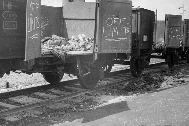 Train Dachau