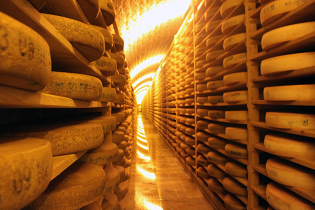 Cave à fromage du fort des Rousses. © G. Jaquemet