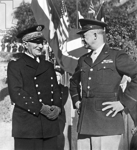 age L'amiral Darlan et le général Eisenhower