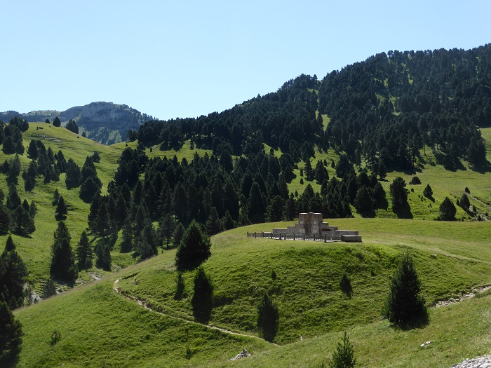 Nécropole du Pas de l'Aiguille