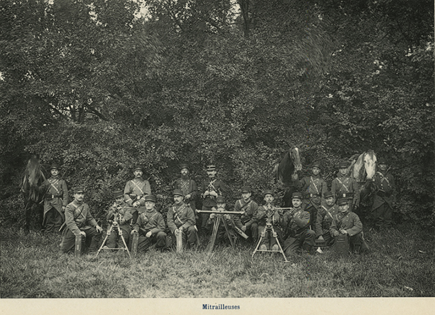 Une section de mitrailleuses Saint-Etienne modèle 1907