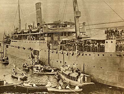 Embarquement dans un port américain de troupes envoyées en France