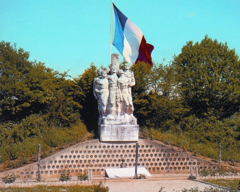 monument chateaubriant