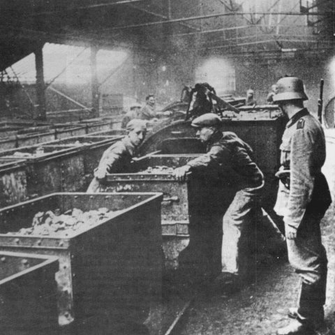 Occupation des puits par les troupes allemandes. © Archives départementales du Pas-de-Calais.