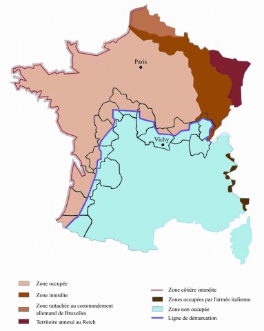 La partition de la France. Treize départements sont traversés par la ligne de démarcation : les Basses-Pyrénées, les Landes, la Gironde, la Dordogne, la Charente, la Vienne, l'Indre-et-Loire, le Loir-et-Cher, le Cher, l'Allier, la Saône-et-Loire, le Jura et l'Ain. © MINDEF/SGA/DMPA/Joëlle Rosello