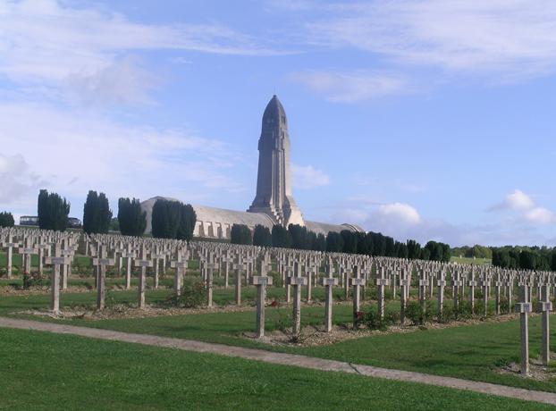 La nécropole nationale et l'ossuaire de Douaumont © ONACVG La nécropole nationale et l'ossuaire de Douaumont