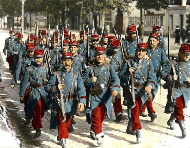 Soldats français lors de la mobilisation en août 1914.
