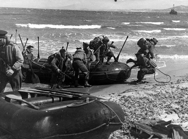 Entraînement des fusiliers marins commandos français en Écosse en 1943