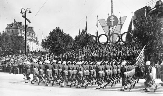 Défilé du 14 juillet 1945 à Paris
