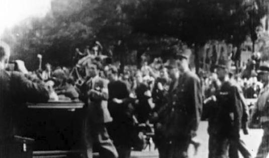 FA 51 : libération de Paris les 25 et 26 août 1944, descente des Champs-Élysées