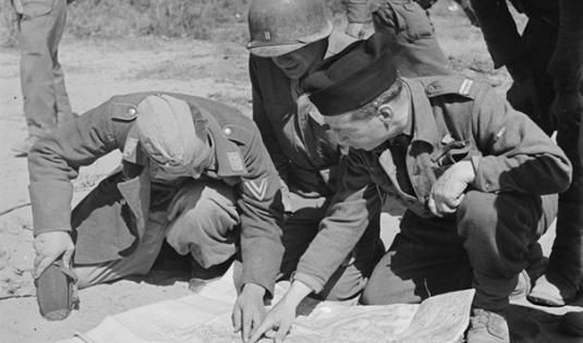 La campagne de Tunisie : activités de troupes françaises sur le front tunisien en avril 1943