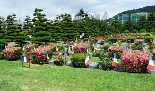 French military graves in South Korea 