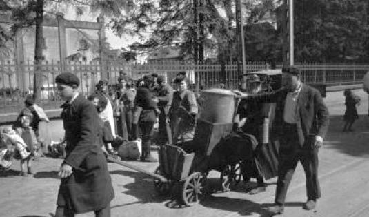 L'évacuation de la population civile de la ville de Thionville en mai 1940