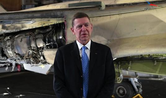 Deux questions au général Abrial, Président du conseil d'administration du musée de l'Air et de l'Espace; ancien chef d'état-major de l'armée de l'Air de 2006 à 2009 et chef du commandement allié Transformation de l'OTAN de 2009 à 2012