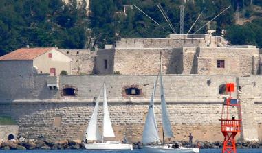 Der Königliche Turm von Toulon 