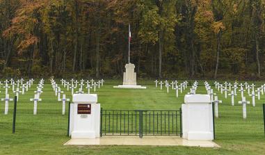 The Lacroix-sur-Meuse national cemetery