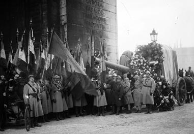 1919, honorer les combattants