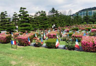 Le carré français du cimetière militaire de Pusan