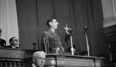 Le 18 juin 1944, le général de Gaulle, président du Gouvernement provisoire de l...