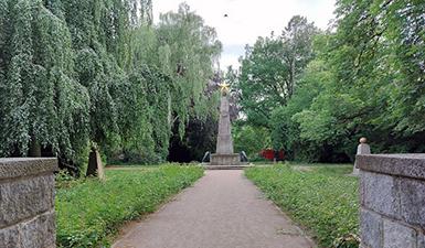 Cimetière militaire soviétique de Bernau