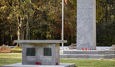 Mémorial italien du cimetière d'Hambourg-Ojendorf
