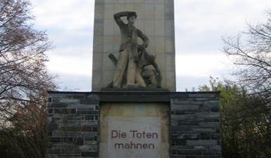 Mémorial du camp de Fünfeichen (Stalag II A)
