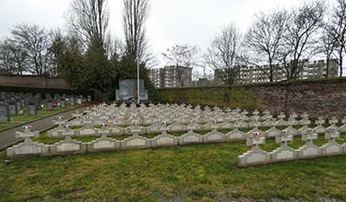 Carré militaire français du cimetière de Charleroi Nord