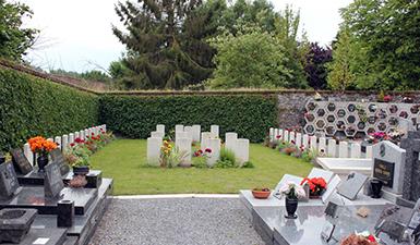 Sépultures militaires du Commonwealth du cimetière d'Hollain
