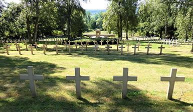 Cimetière militaire franco-allemand de Musson-Baranzy