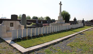Sépultures militaires du Commonwealth du cimetière communal de Quiévrain