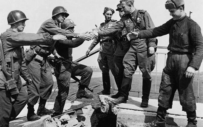 1945, sorties de guerre