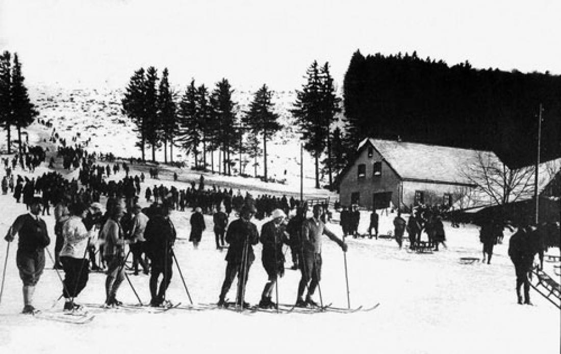 Skieurs au Struthof, carte postale, vers 1930
