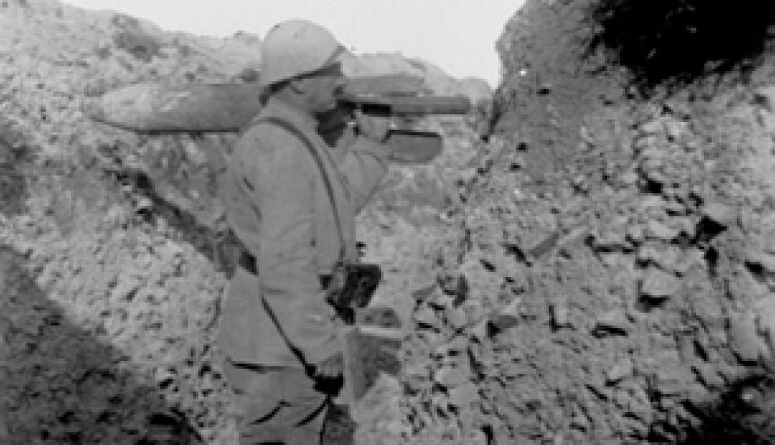 Poilu avec torpille. Poilu avec torpille.