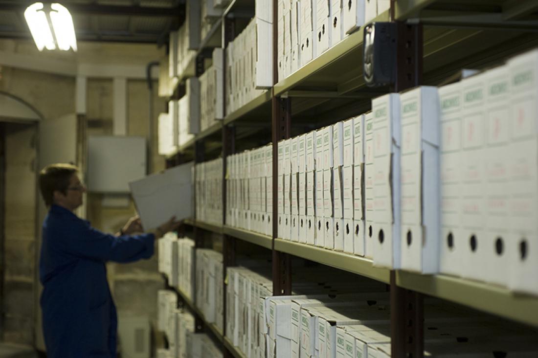 The special services archive conservation rooms at the Château de Vincennes.