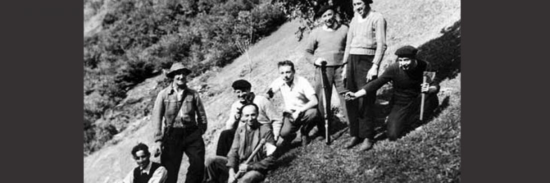 Groupe des Passeurs de Luz à Chèze dans les hautes Pyrénnées. 