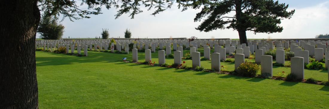 Cimetière chinois de Noyelles-sur-Mer, France. Cimetière chinois de Noyelles-sur-Mer, France.
