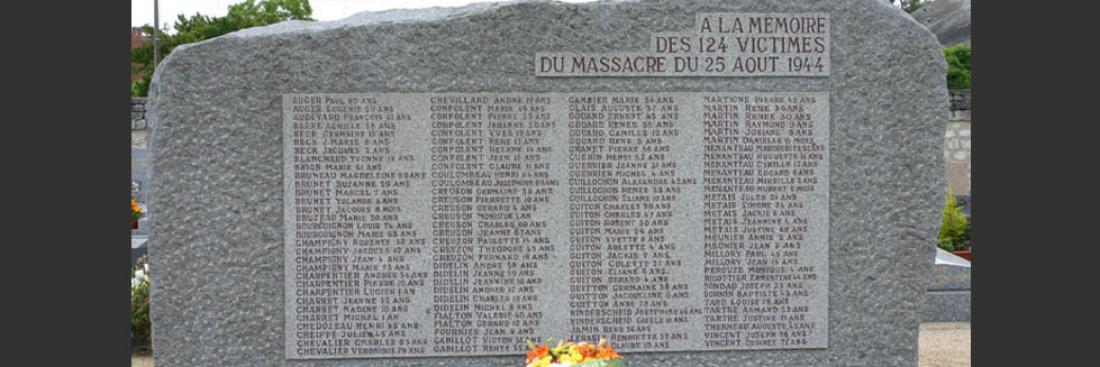 Dans le petit cimetière communal de Maillé, les noms des 124 victimes sont gravés. Dans le petit cimetière communal de Maillé, les noms des 124 victimes sont gravés.
