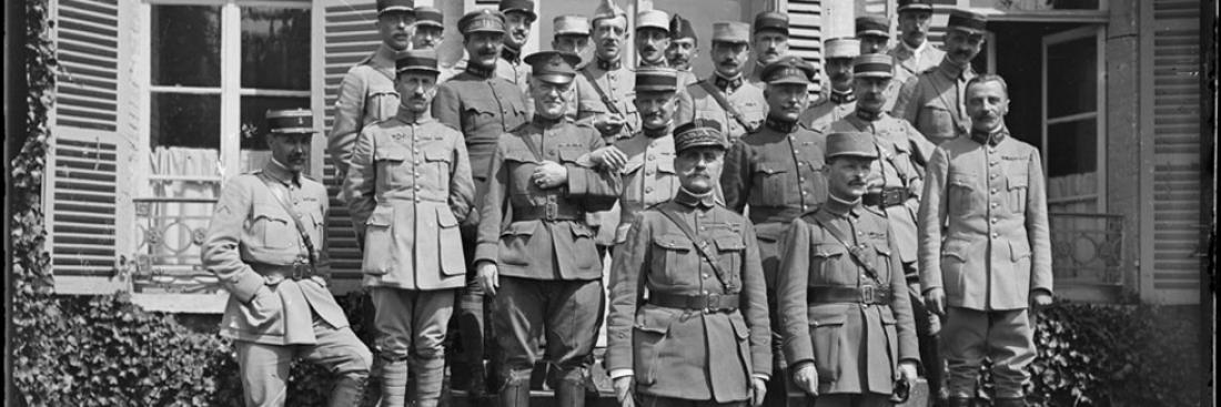 Sarcus, le général Foch chargé depuis le 26 mars de coordonner les troupes franco-britannique