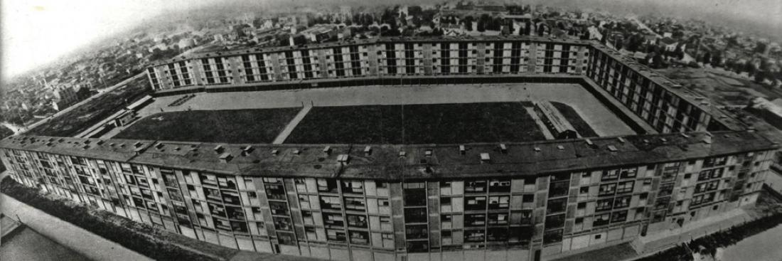 The camp de Drancy. The arrival of a convoy