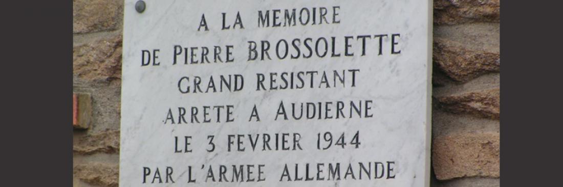 Plaque commémorative à Audièrne (Finistère). 