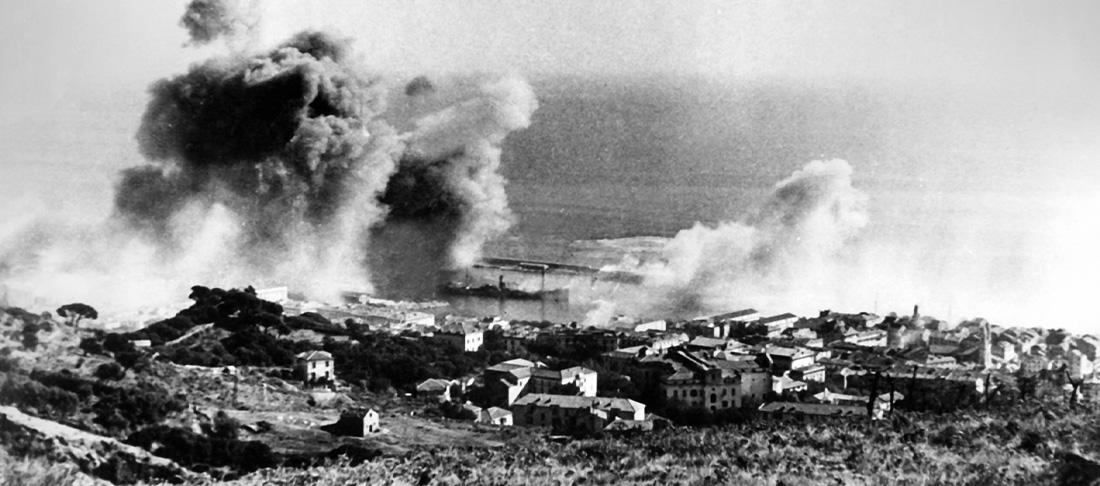 Bombardements sur Bastia, octobre 1943. © Service historique de la défense Bombardements sur Bastia, octobre 1943. © Service historique de la défense